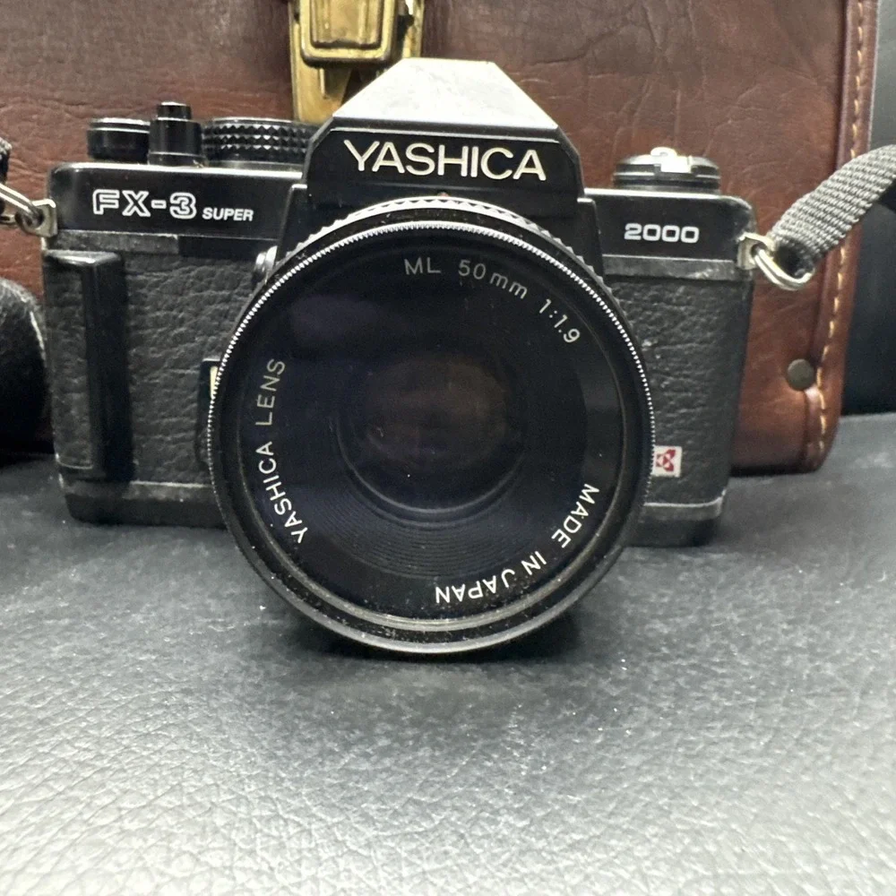 YASHICA FX-3 Super2000  Film Camera & ML 35-70mm Lens With bag Untested